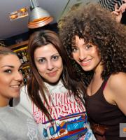 Δεν λείπει κανείς από τα 'groovy Sun - day' parties στο Ν.Ο.Α.