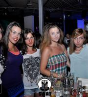 SWAG: hot Rnb βραδιά στο Kingsize summer clubbing experience.