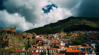 Όλη η Σαμοθράκη απεργεί για την Εθνική - διαμαρτυρία μπροστά από το υποκατάστημα 