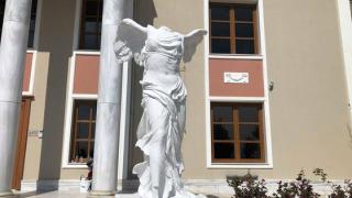 Αυτή είναι η νέα μεγαλόπρεπη «Νίκη της Σαμοθράκης» στην Αλεξανδρούπολη!