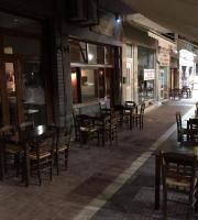 Άδειασαν τα μαγαζιά τα μεσάνυχτα - Πρωτόγνωρες εικόνες στην Αλεξανδρούπολη (φωτο)
