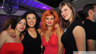 Στο Reina summer club η διασκέδαση μπαίνει σε άλλα μονοπάτια!