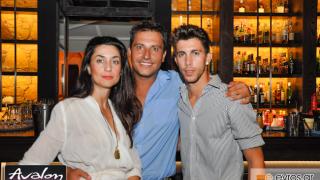 Οι βραδιές αποκτούν άλλο νόημα στο Avalon cocktail drink bar.