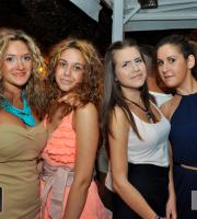 Οι βραδιές αποκτούν άλλο νόημα στο Avalon cocktail drink bar.