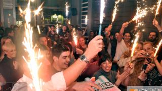 O Νίκος Διαμαντόπουλος σε ένα δυνατό dj set στο Eccentrico.