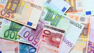 Ξεκινά η καταβολή του επιδόματος τέκνων στους δικαιούχους.