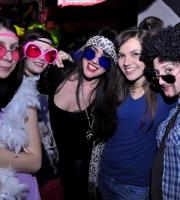 Kitsarela party και 'τα μυαλά στα κάγκελα' στο Cargo - The bar.