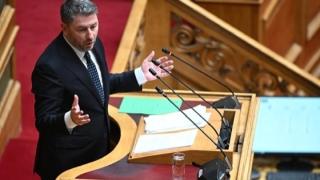 Ν. Ανδρουλάκης: Η κυβέρνηση της ΝΔ έχει πάρει οριστικό διαζύγιο με την κοινωνία – Τροπολογίες του ΠΑΣΟΚ για ΕΦΚ και Golden Visa