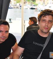 Χαρούμενα πρόσωπα στον Ναυτικό Όμιλο Αλεξανδρούπολης, στο λιμάνι.