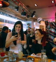 Φωτορεπορτάζ από το πάρτι για τα 10 χρόνια του cafe "Allu" στην Αλεξανδρούπολη