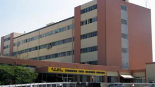 Ροδόπη: Ένας νεκρός και δύο τραυματίες από πτώση φορτηγού σε χαράδρα.