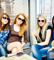 Για καφέ και cocktails όλες τις ώρες της ημέρας και της νύχτας, στο ΝΟΑ.