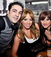 Καφέ, ποτό και πολύ μουσική στο Avenue cafe bar, στο κέντρο.