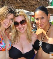 "Μπανάκι - μανάκι" στο Aqua Beach bar στην Αγ. Παρασκευή!