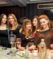 4 χρόνια ΝΟΑ cafe - bar! Γενέθλια με House Twins.