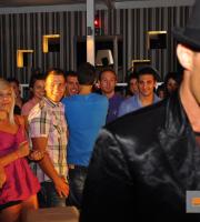 Strip show party στο Faces summer club την Κυριακή!