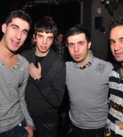 Έλαμψε το άστρο των Χριστουγέννων στον Avalon mood bar.