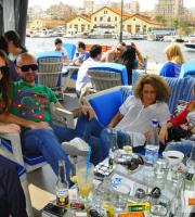 Κυριακή μεσημέρι: ιδανικά για καφέ στον Ν.Ο.Α. στο λιμάνι!