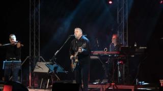 Αλκίνοος Ιωαννίδης: Μια καθηλωτική συναυλία στην Αλεξανδρούπολη σε φωτογραφίες