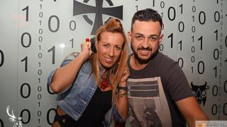 Grand opening για το 'Room 6' στο κέντρο της πόλης.