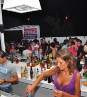 Η Εύα Λάσκαρη ξεσήκωσε τους πάντες στο Faces Club (Μέρος 2ο).