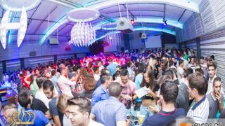 Υπέροχες αυγουστιάτικες στιγμές στο Reina summer club.