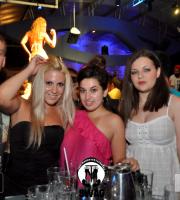SWAG: hot Rnb βραδιά στο Kingsize summer clubbing experience.