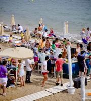Άνοιξε το Ιώ2 beach project στο 6ο χλμ Αλεξανδρούπολης - Μάκρης.
