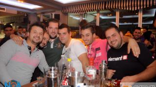 'Τα έσπασε' η Ειρήνη Κεβεζέ στα decks του ΝΟΑ cafe - bar.