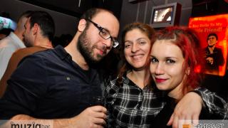 Στο εναλλακτικό Muziq bar, ακόμα και ο Άγιος Βασίλης... ροκάρει!