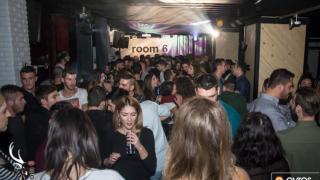 "God save the Room" χτες στο Room 6.