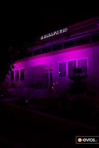 "Tο Δημαρχείο των Φερών στα ροζ για τον Καρκίνο του Μαστού"