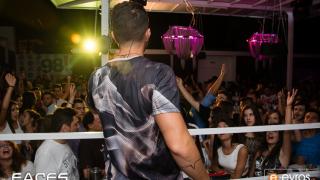 Βούλιαξε το Faces Summer Club στη συναυλία του Ηλία Βρεττού.