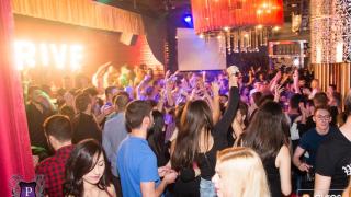 Ο γνωστός χαμός τη Παρασκευή στο Prive Club.