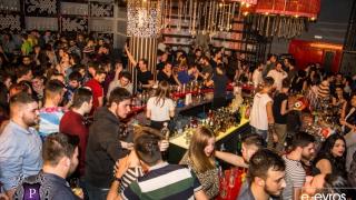 Βροντές, αστραπές και θύελλες την Παρασκευή στο Prive Club.