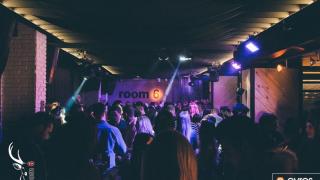 Διασκέδαση μέχρι τελικής πτώσης στο "Greek me up" party του Room 6 