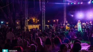 Η Γλυκερία "άνοιξε" την Γιορτή Κρασιού 2017 στην Αλεξανδρούπολη
