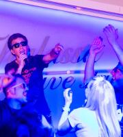 Ένα τρελό πάρτυ στήθηκε στο Thea Thalassa the bar με τον Μπίγαλη "on stage"!