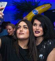 Ένα τρελό πάρτυ στήθηκε στο Thea Thalassa the bar με τον Μπίγαλη "on stage"!