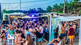 Τα "έσπασε" ο Jorgio Kioris στο χθεσινό πάρτι του Yasu beach bar 