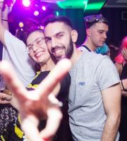 "Χαμός" έγινε στο party μασκέ του ΝΟΑ cafe bar 