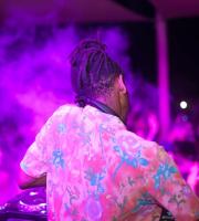Φωτορεπορτάζ από το dj set του Floyd Lavine στο Ammo - Ammo beach bar