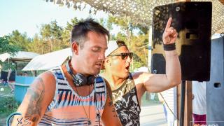 Βούλιαξε το Yasu Beach Bar στο 2ο "άχαστο" πάρτι του Chris Papa.
