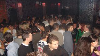 Club Genial: Back to bussiness!