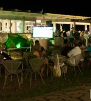 Άνοιξε το lounge bar 'Χάραμα στη Θάλασσα' με ευχές για ένα 'Καλό Καλοκαίρι'!