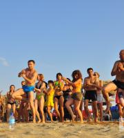 Latin party στήθηκε στον Ιππόκαμπο της Αγίας Παρασκευής, την Κυριακή.
