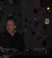 O Νίκος Μουρατίδης στο Club Davinci παρέα με τον Polis 102,6.