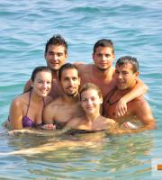 Άνοιξε ο καιρός και η διάθεση στο Aqua beach bar στην Αγ. Παρασκευή.