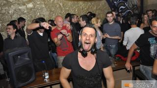 Mykonos in the city party με τον Dj Pete, την Παρασκευή στο Prive Club.