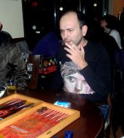 Τουρνουά τάβλι με δώρο ένα laptop, στο cafe Απρόοπτο.
